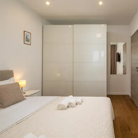 Mia Apartment